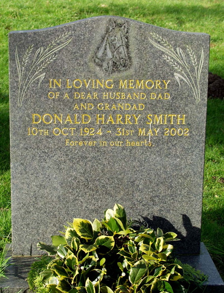 extreme left of 1st row SMITH Donald Harry 1924-2002.jpg